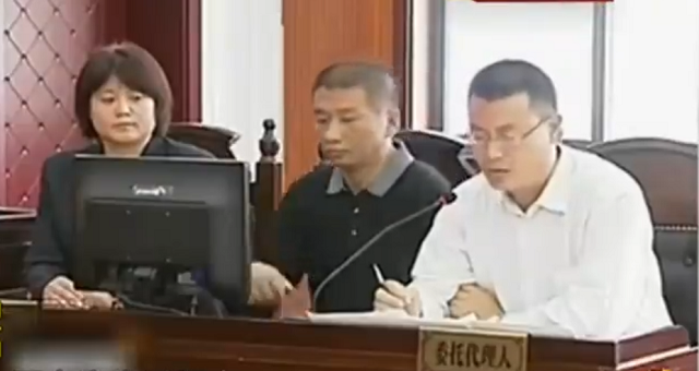 2010年，江苏女子见一学生像前夫，调查后竟是她死了17年的儿子