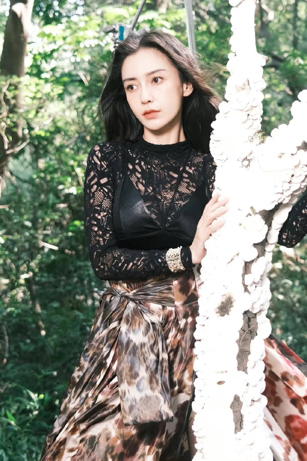 baby不愧是时尚女王！这气场一整个被拿捏住了