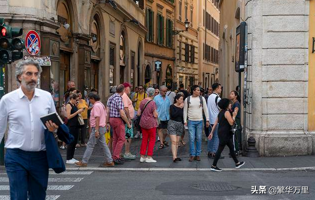 意大利经济超越江苏省，人口6000余万，普通人一月工资多少钱？