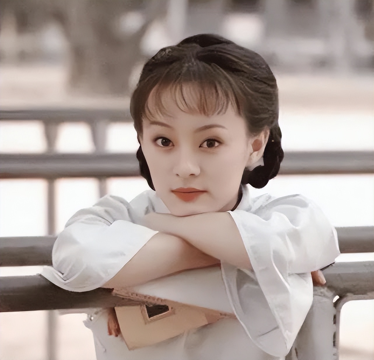 孙俪资助他4年，却当起“白眼狼”，向海清走到今天怪不了别人