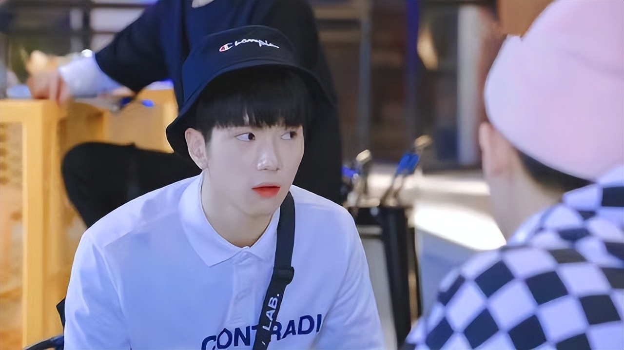 《星汉灿烂》挖到宝藏男孩？两个夏天有爆款，网友：就是差点运气