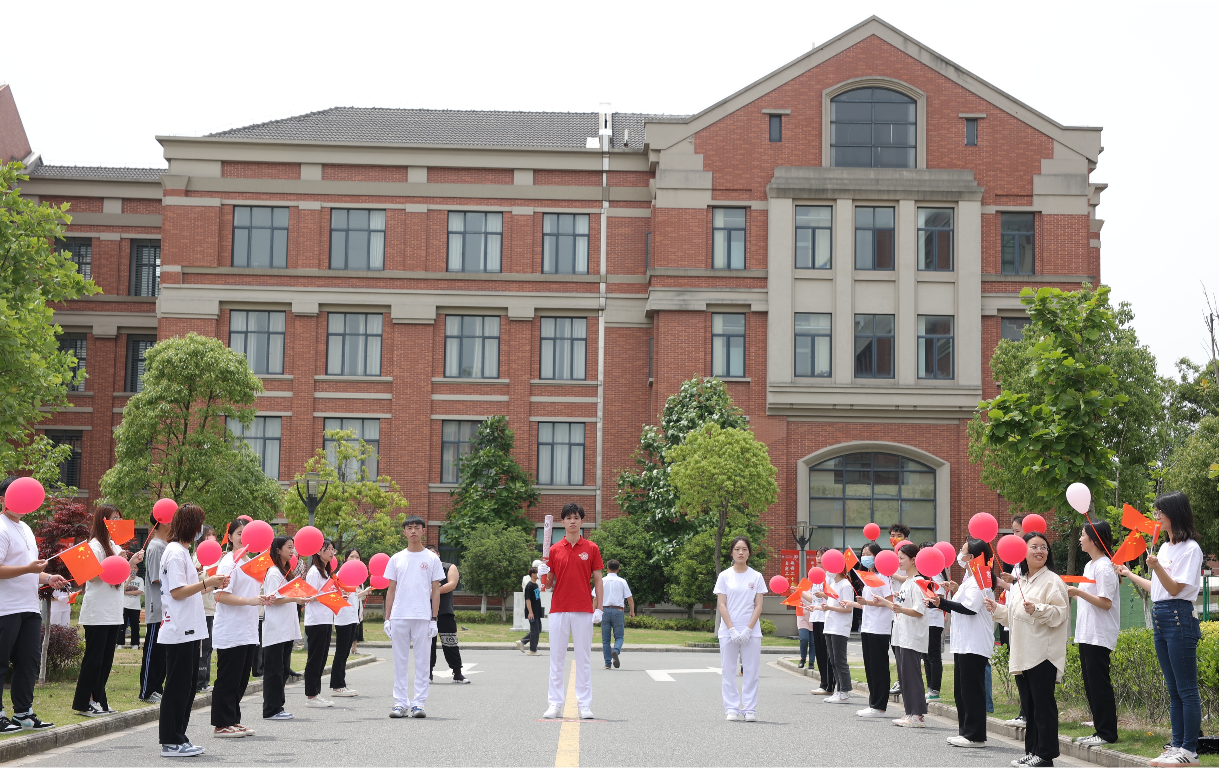 嘉兴南洋职业技术学院举行建校20周年庆祝活动