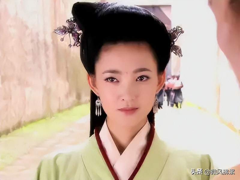 古装剧中的蛇蝎美人，化着最美的妆，做着最心狠手辣的事