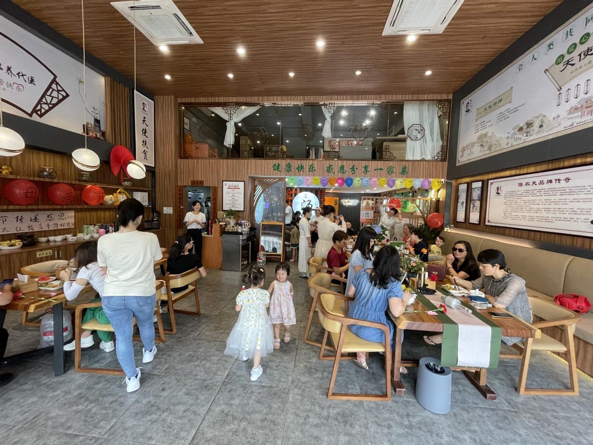 大健康產(chǎn)業(yè)勢頭迅猛，五大熱門投資方向，巨頭爭相加入