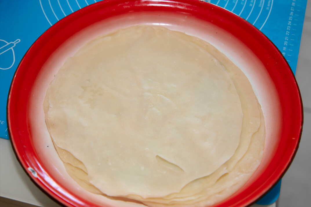 春饼，冷水和面还是开水烫面？教你详细做法，柔软劲道，饼薄如纸