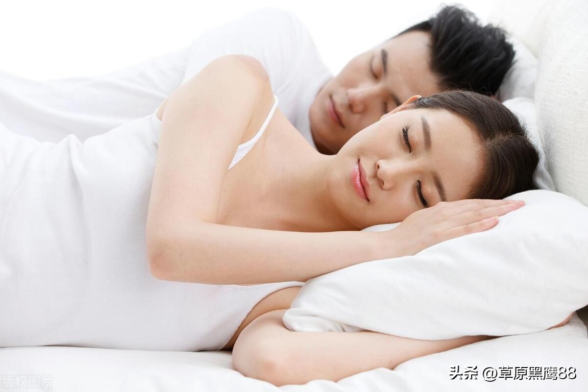 爱是想跟你一起睡个觉