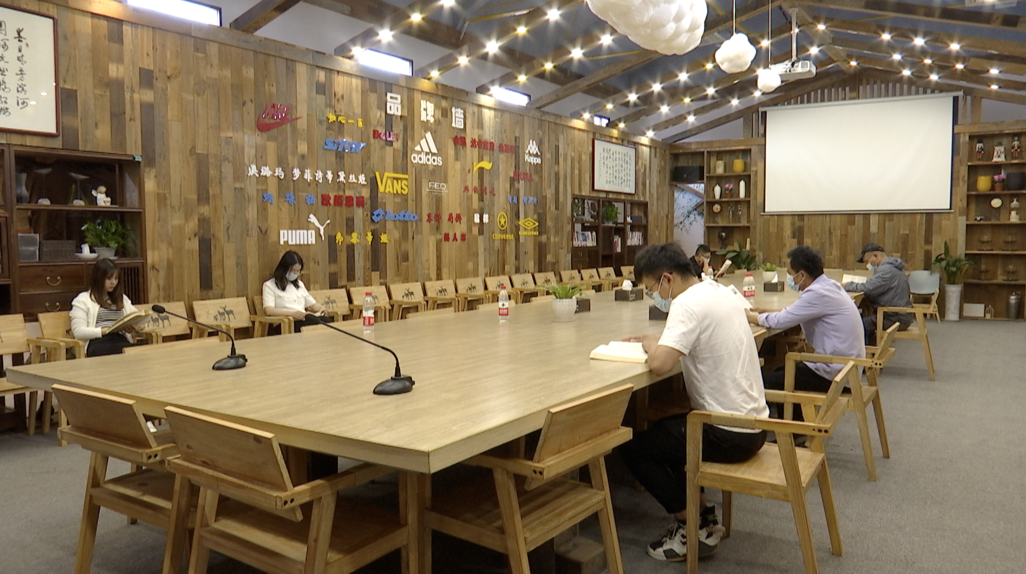 这个农家书屋，成了村民家门口的“文化加油站”