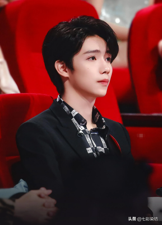 罗一舟考进国家话剧院，和檀健次一哥之争再胜一筹，大局已定？