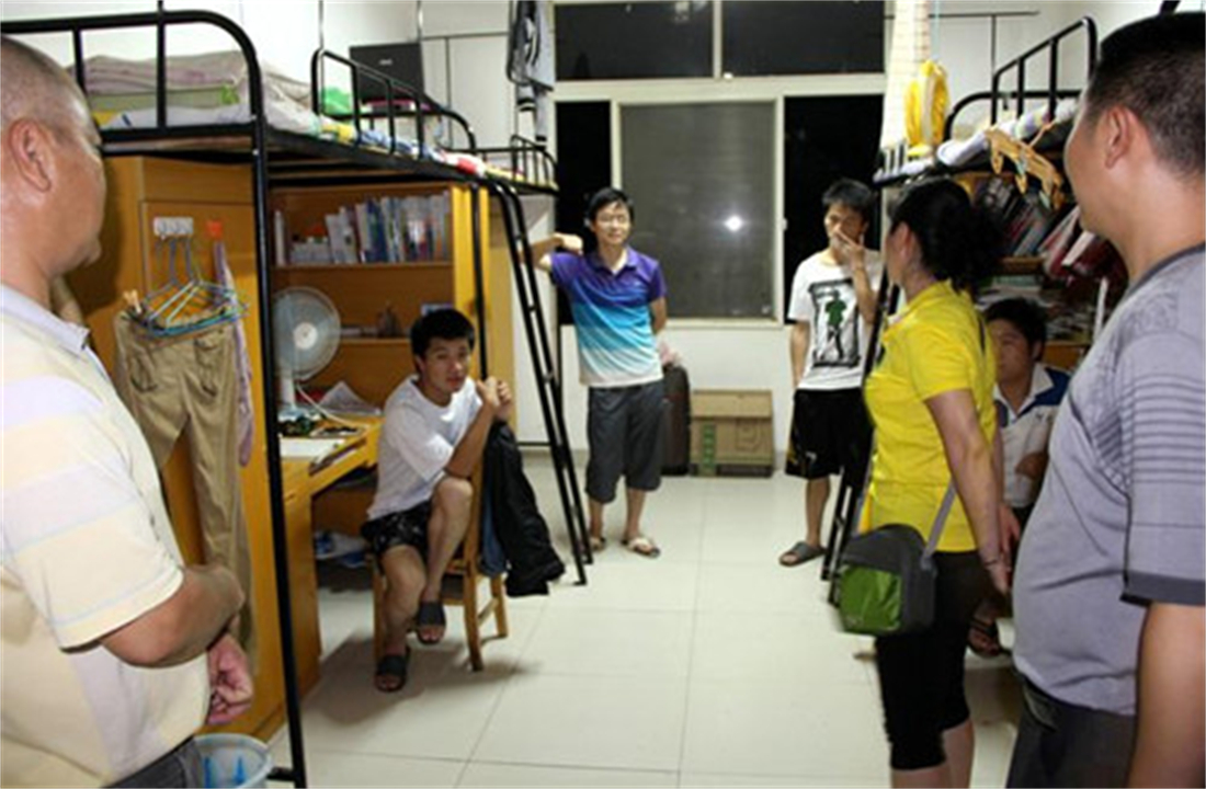 河南大学寝室开设“男女混住”，让女生家长担心，校方的回应来了