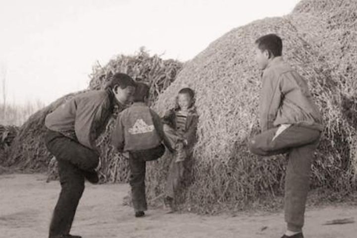 1930年山东小伙高考作文只写28个字,数学交白卷,校长看后录取了他