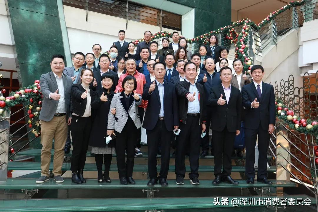 这个百人律师团，有点厉害惹人爱