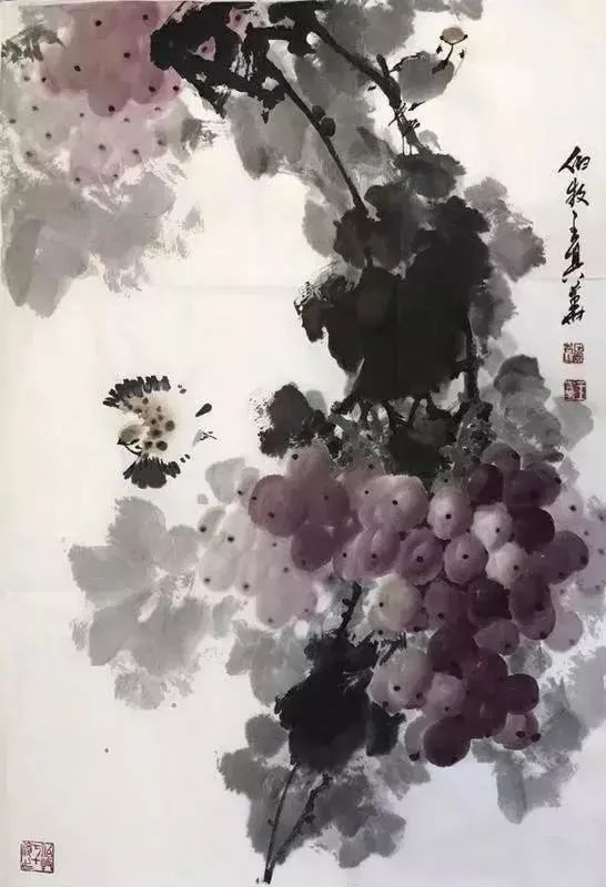 他笔下的葡萄气韵生动，风格独特