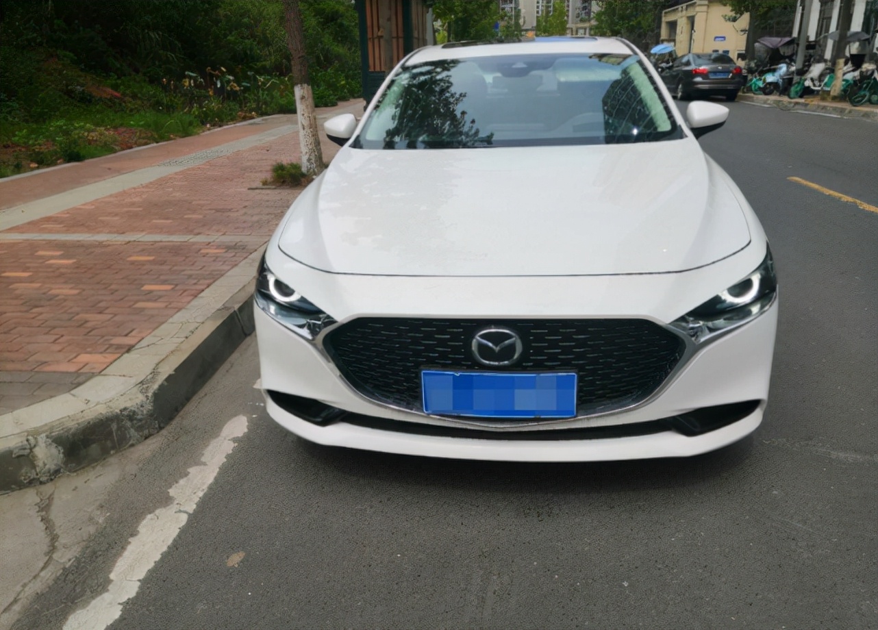14.79万提了辆马自达3昂克赛拉，用车一个月后，车主说出真实感受