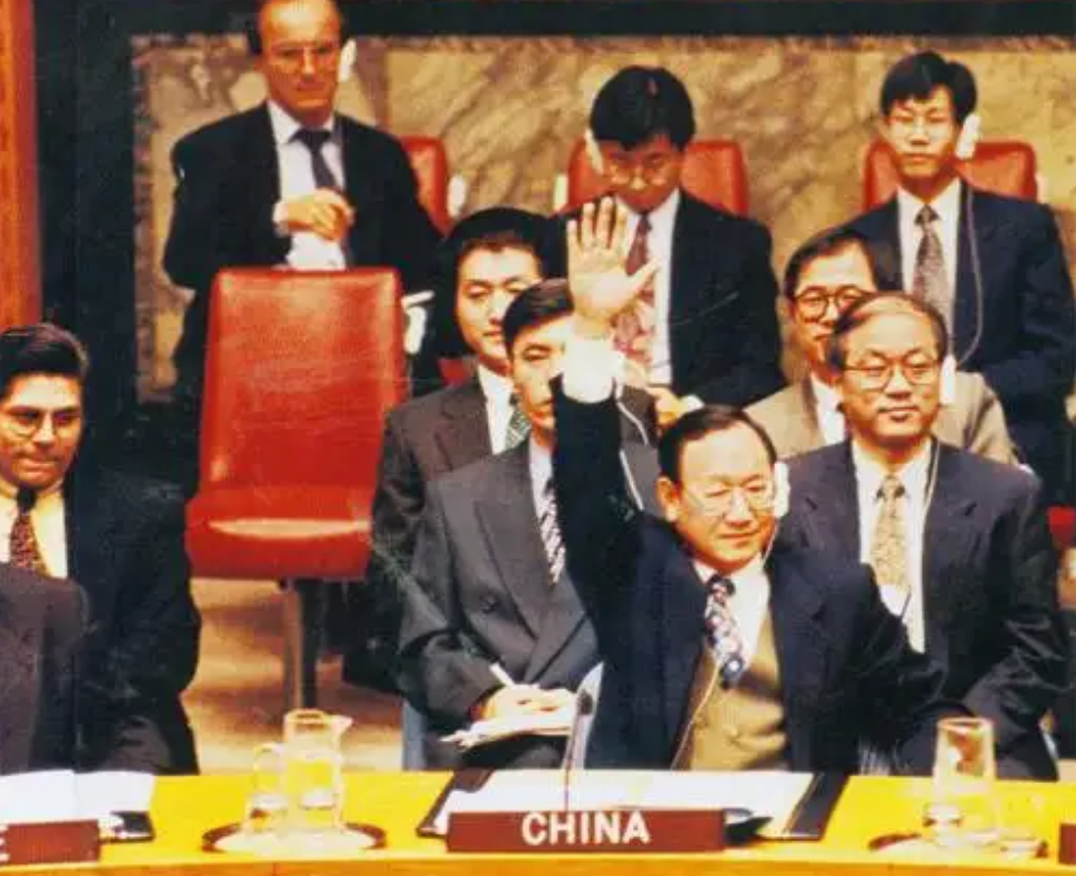 1999年北约轰炸我驻南使馆，中美在联合国激烈交锋，获俄罗斯力挺