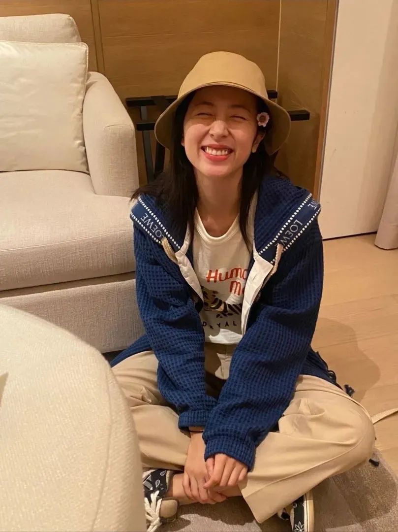 次次艳压00后小花，35岁的杨幂心机在哪儿？