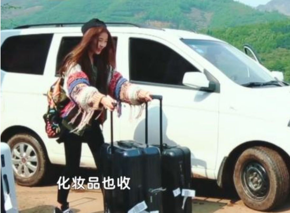 辽宁巨婴：16岁吃饭靠人喂，每天开销过万，2017年变形后怎么样了