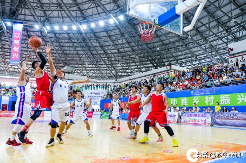 村里的nba有哪些(贵州乡村篮球赛激发共鸣：群众是最闪耀的星)