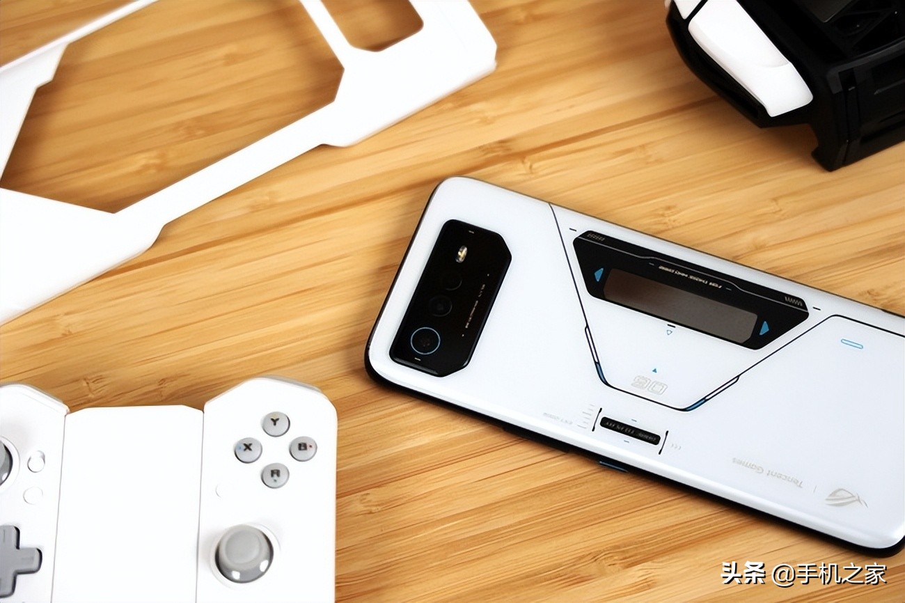 腾讯ROG游戏手机6 Pro体验 虽是腾讯联名 更是原神游戏神机