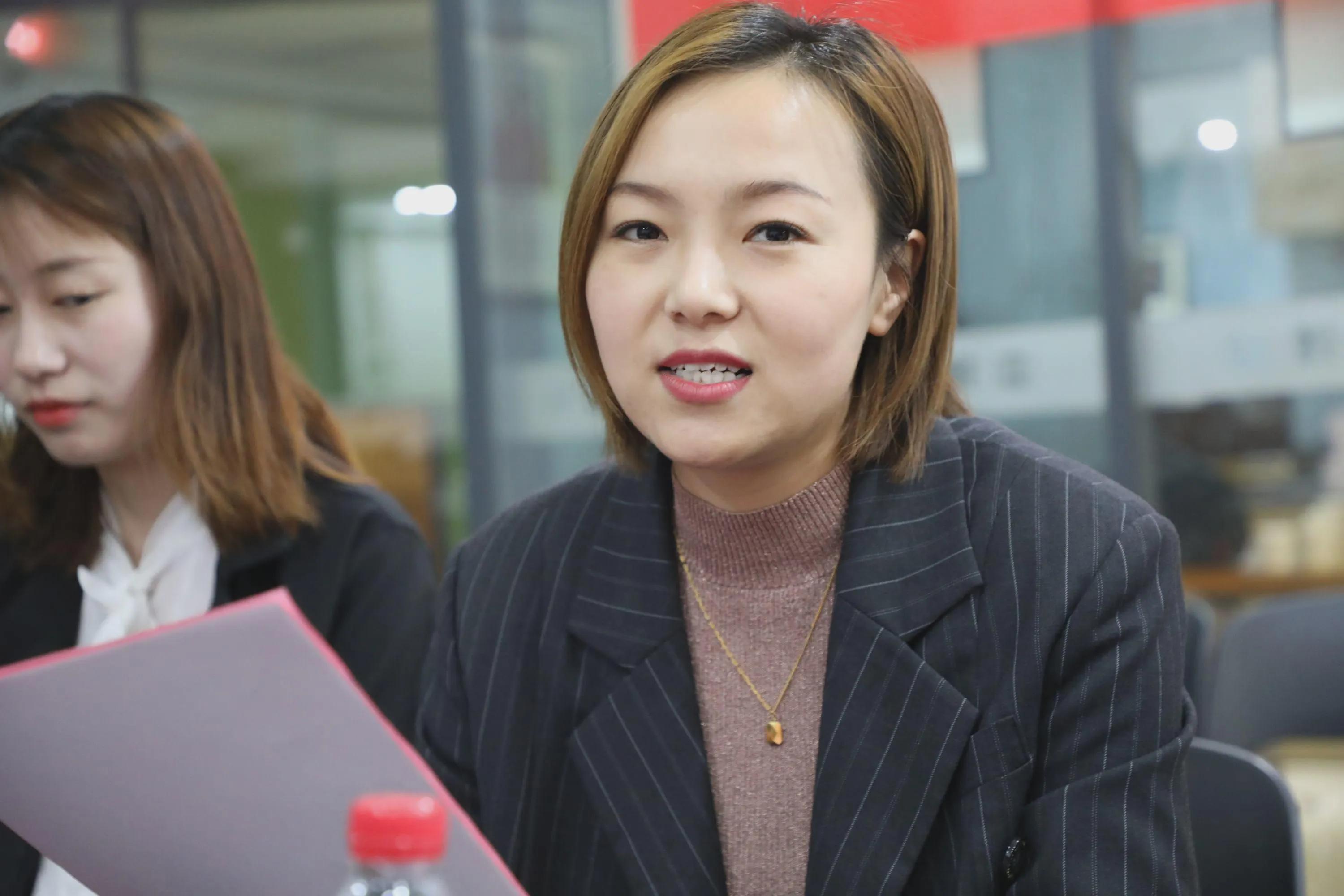 黄淮学院校友会“黄淮一家亲”系列走访活动走进陆思钢琴艺术学校