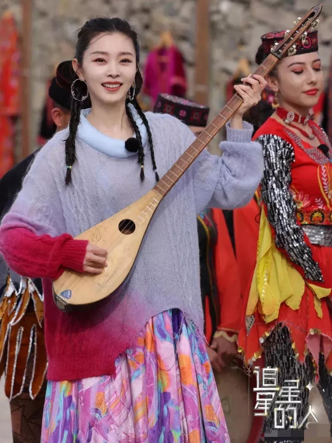 宋轶总是快乐甜美的样子，总能被这个姑娘的笑容打动