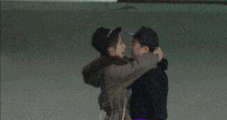 为嫁入豪门，贾青每次都爱得卑微，王思聪却让她豪门梦碎事业停摆