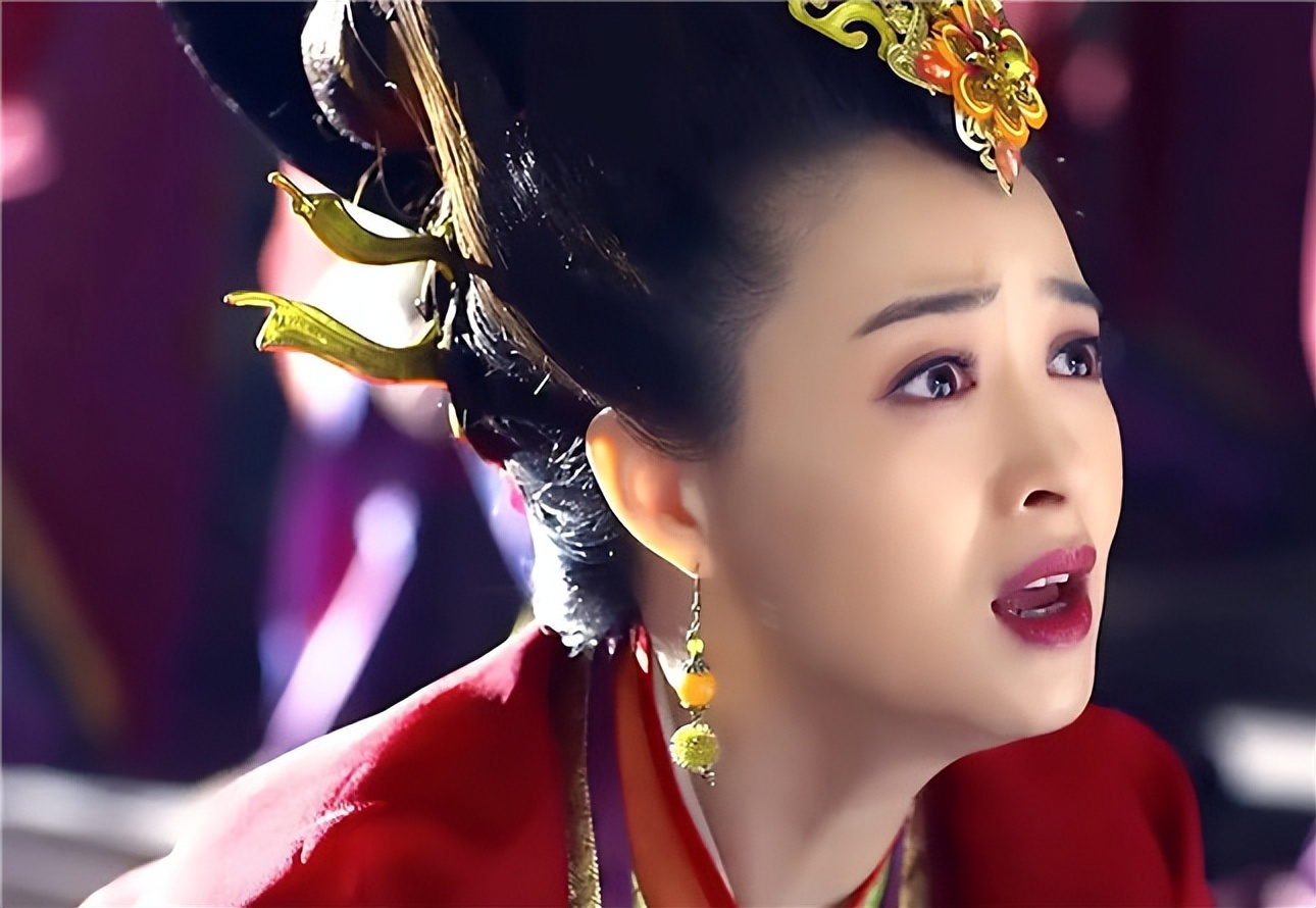 芈月传：向氏死后，莒姬立刻暴露出她的真面目，令芈月惊惧不已