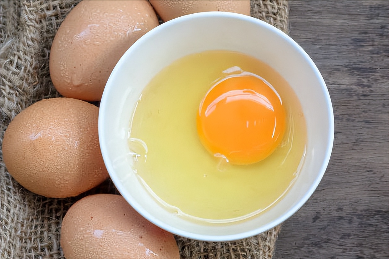 炖蛋怎么做好吃又嫩（记住这几个炖蛋保证平滑如镜）