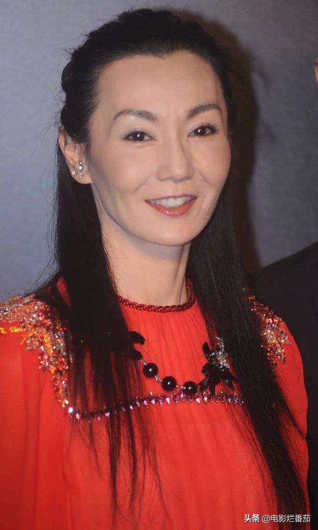 这6位不耐老女星，年轻时是颜值天花板，如今颜值大跌、老态频现