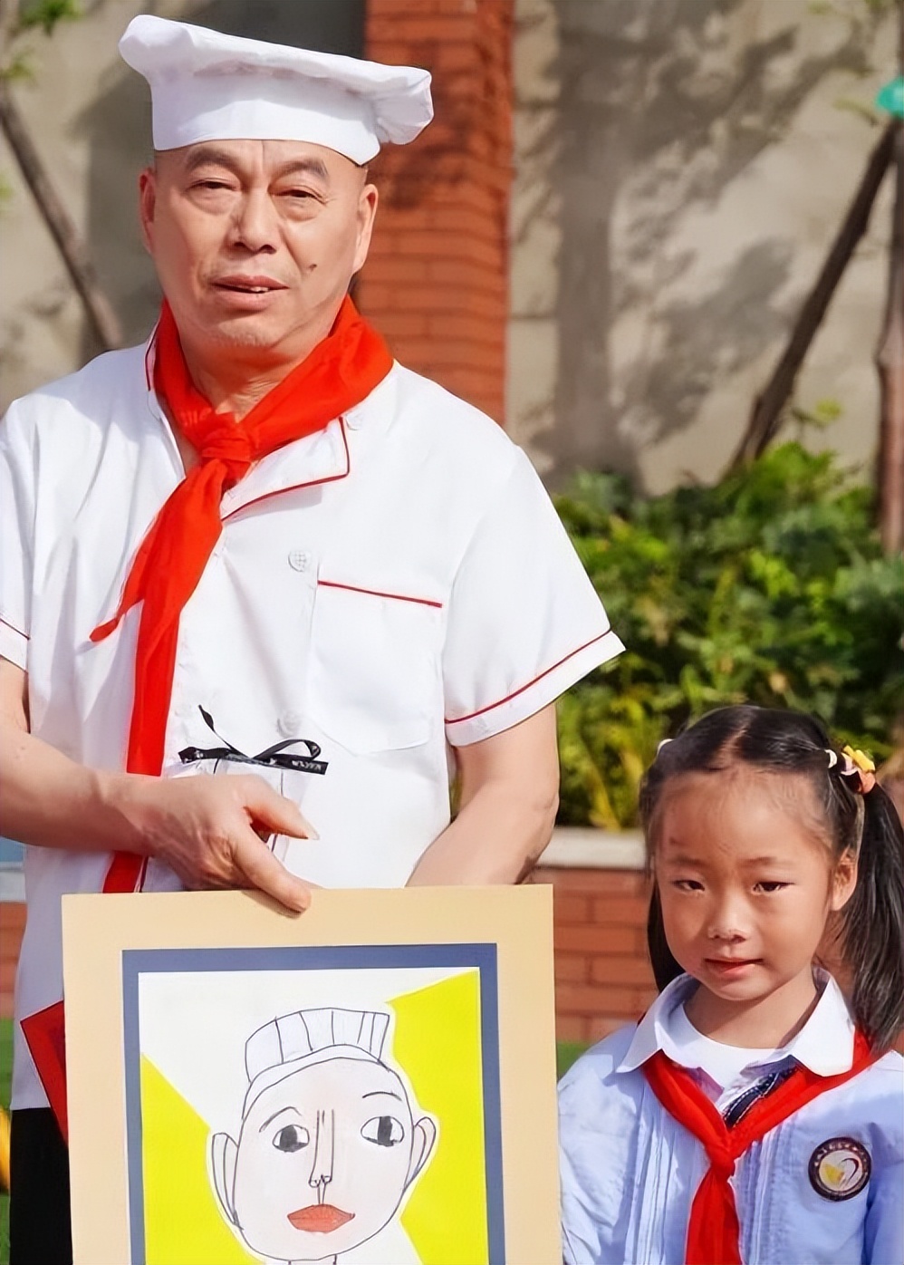 成都高新区中和小学开展“五一致敬最美劳动者”主题活动