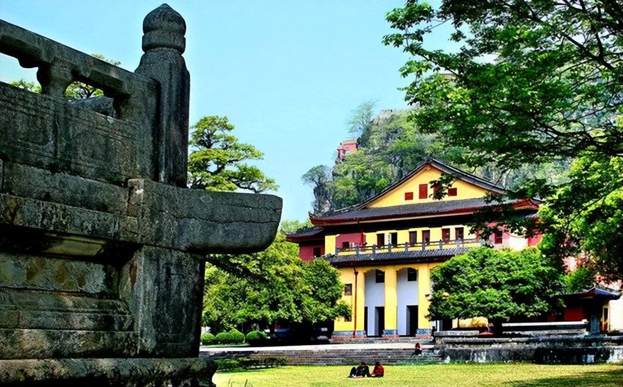 美貌才华并存的10所大学（下），中山大学、清华、湖南大学皆上榜