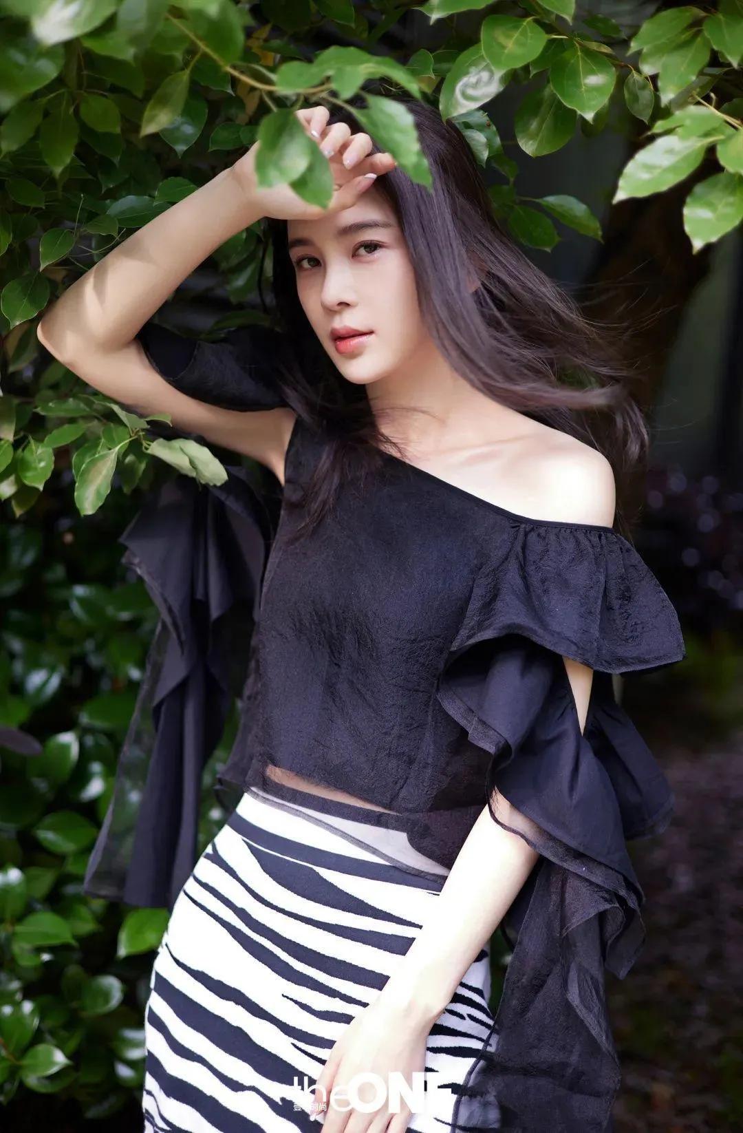 赵樱子初夏气质大片