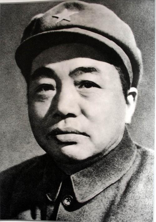 同样是演彭德怀，把董勇、宗利群、丁笑宜放在一起，差别就出来了