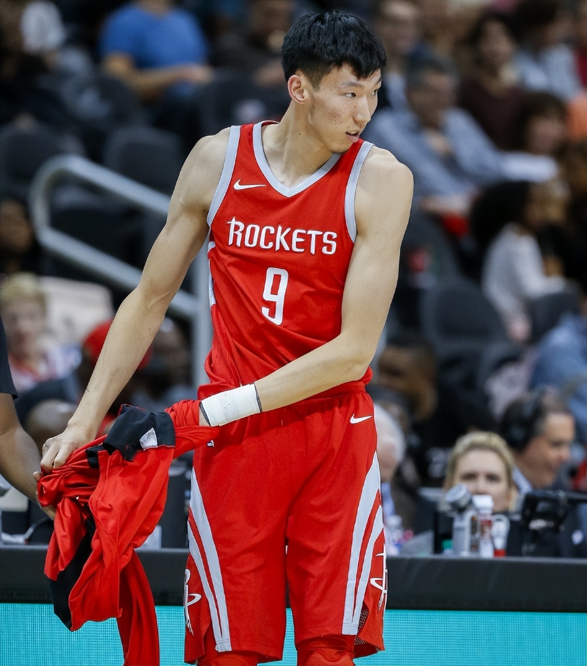 最强nba有哪些中国球员(我国6大球员在NBA最高得分：周琦6分 姚明成天花板)