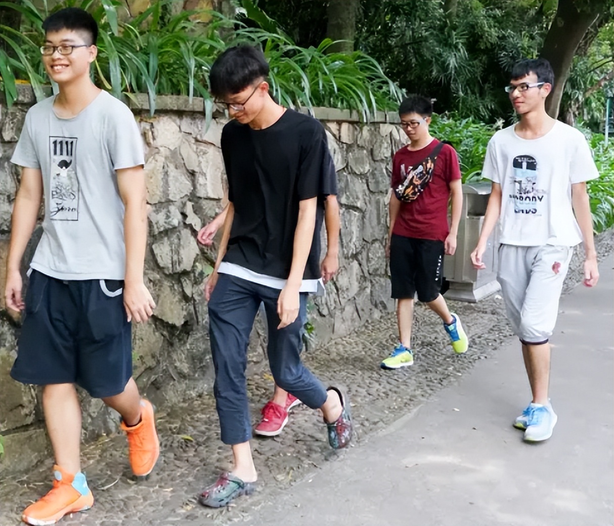 幸福从天而降，已有高校传来消息，大学生有望迎来3个月超长暑假