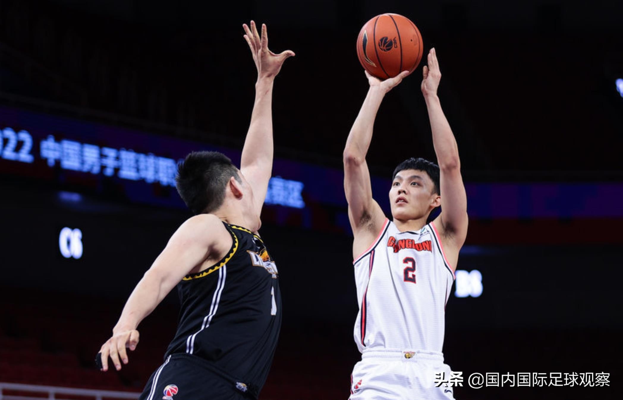 CBA总决赛2021(横扫！辽宁本钢队晋级CBA决赛！广东东莞大益116比117惜败辽宁队)