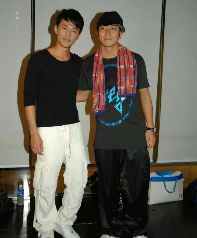 披哥2初舞台录制！32位哥哥分组曝光！披哥2仅仅选曲秒杀浪姐3？