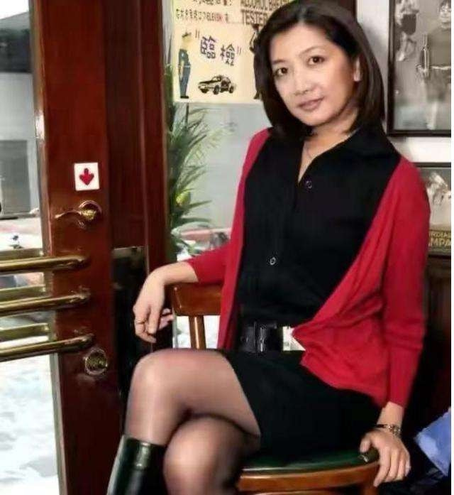 被家庭暴力袭击，遭受性暴力，死亡3天后被发现。这个女演员很惨。