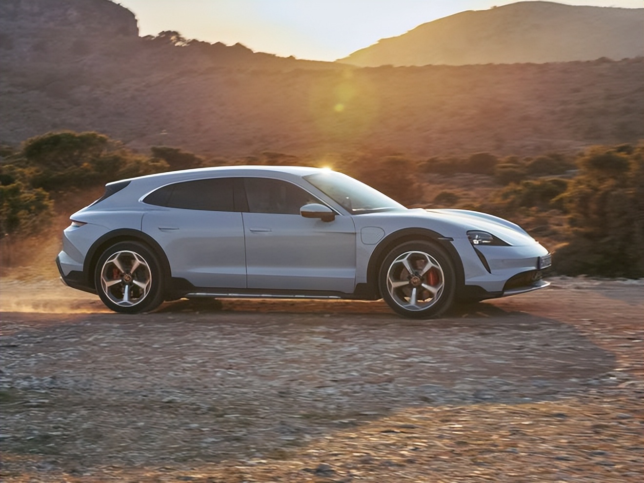 售价968万元起保时捷taycan猎装版上市