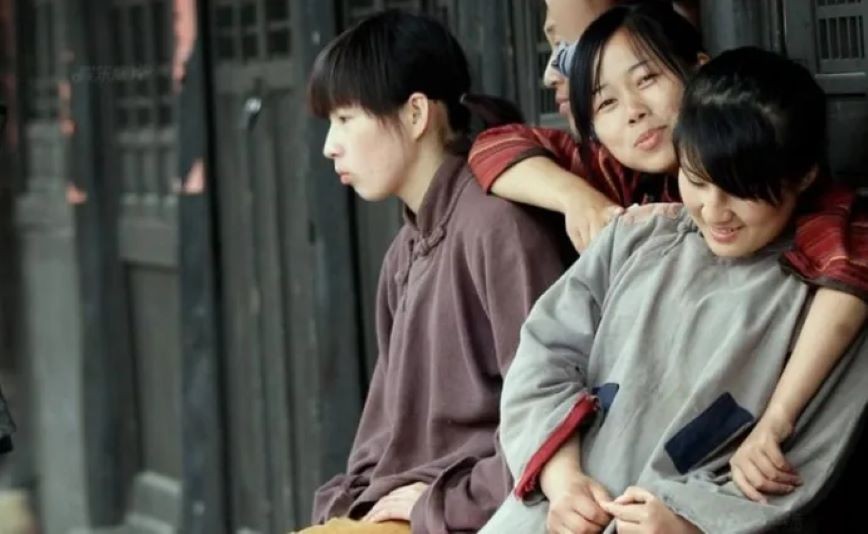 横店“20万群演”的现状：懒汉的天堂，疯子的乐园，光棍的世界