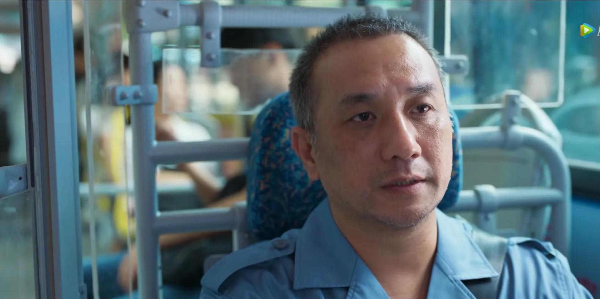 开端 45路司机大叔王兴德 现实中穿私服 循环 变型男 流行时尚 闲阅网