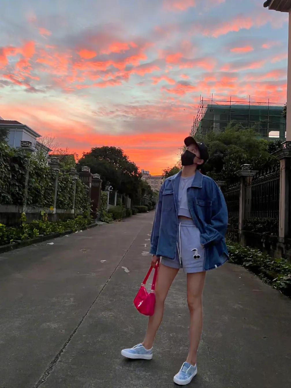 关晓彤近期穿搭