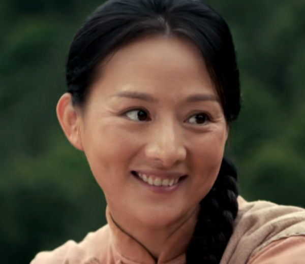 《高山清渠》虽然选角年龄偏大，但贵在真实，皱纹雀斑都清晰可见