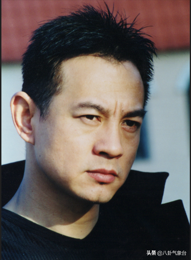 演员周浩东，27岁上北电，养父是他前行路上最大的支持