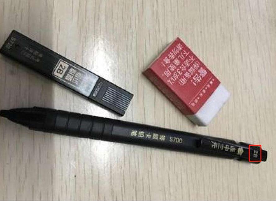 为啥高考只允许“2B铅笔”涂卡？看到电脑阅卷后才恍然，别选错了