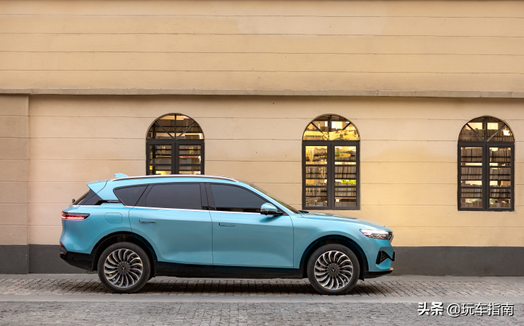 新能源车自燃频发，到底什么样的电池才足够安全？