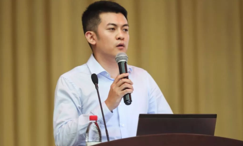 同样是法学毕业生，公务员和律师两者差距如天方夜谭，幸亏没选错