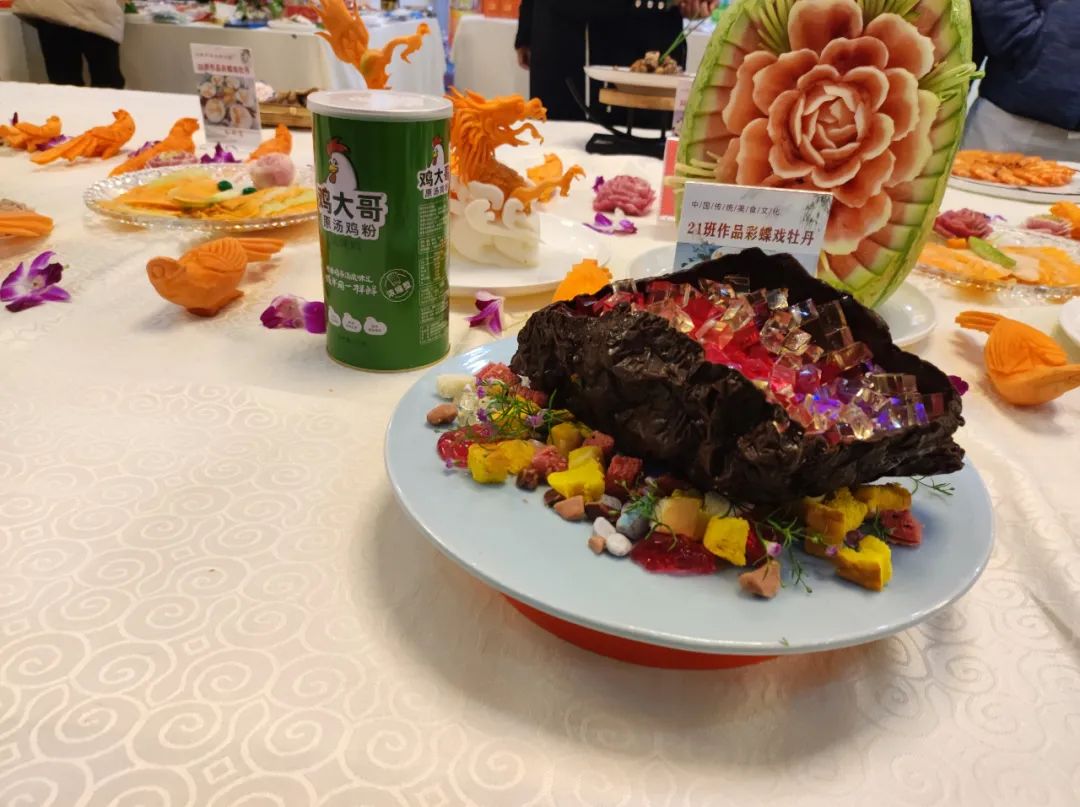 河南省“豫菜杯”餐饮行业技能竞赛的“神鸡”，不一般