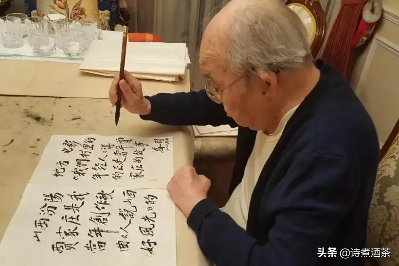 清风两袖朝天去，免得闾阎语短长——清廉朴素一生的乔羽