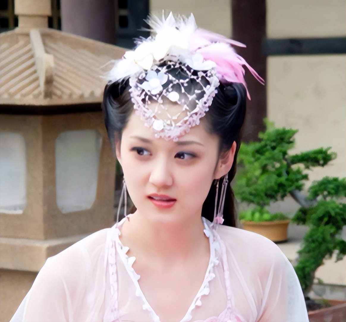 90年代别出心裁的古装造型：绒毛头，满天星，扇子头，渔网头