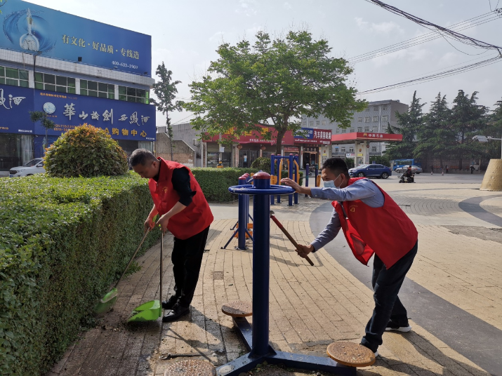 潼关县委政法委开展“洁净城市”志愿服务活动